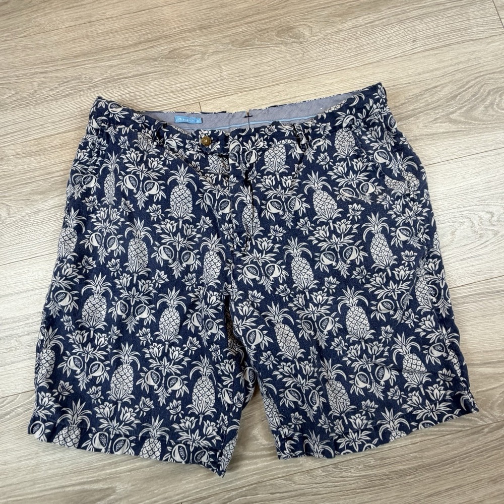 J McLaughlin Men's Linen Shorts Size 38 Navy White Pineapple Print‎ Casual